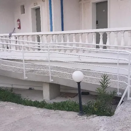 Paraktio فندق 2*