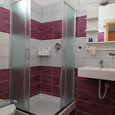 Hotel Paraktio 2*